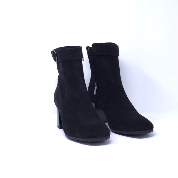 La Canadienne Hally Black Suede Zip Booties 8M Waterproof - Picture 2 of 11